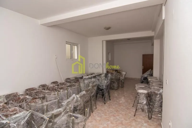 Izdavanje, kuća, 400m², Momišići, Podgorica