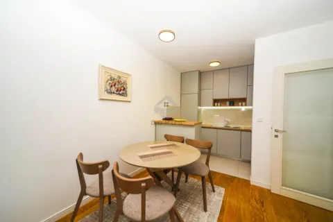 Izdavanje, jednosoban stan, 49m², Central Point, Podgorica - image 4