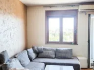 Izdavanje, jednosoban stan, 38m², Pobrežje, Podgorica - image 1