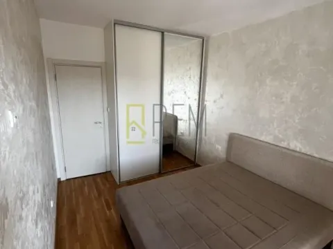 Prodaja, jednosoban stan, 43m², Stari Aerodrom, Podgorica - image 6