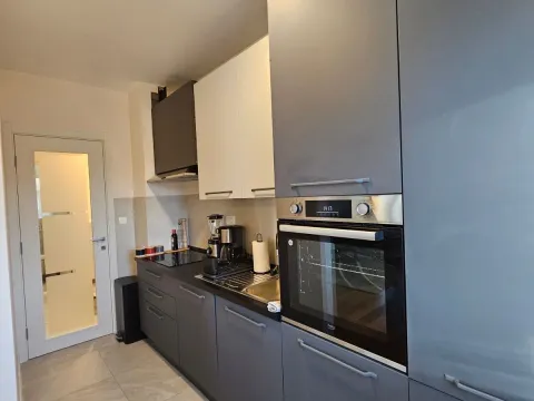 Izdavanje, dvosoban stan, 73m², Central Point, Podgorica - image 12