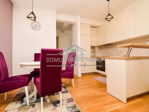 Rent, two bedroom apartment, 65m², Blok 9, Podgorica - image 6