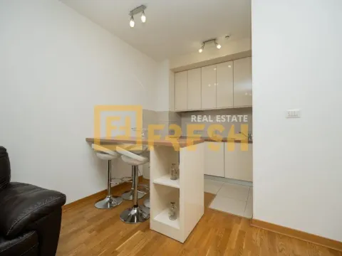 Izdavanje, jednosoban stan, 52m², City Kvart, Podgorica - image 9