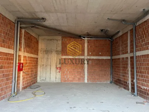 Rent, office space, 74m², Ljubović, Podgorica - image 2