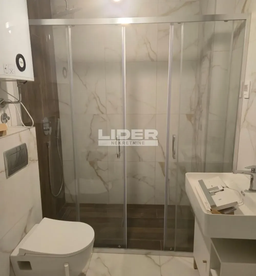 Rent, two bedroom apartment, 40m², Južni Bulevar, Vračar Sve Podlokacije