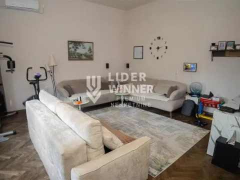 Prodaja, četvorosoban stan, 110m², Klinički Centar, Beograd - image 3