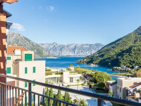 Sale, one bedroom apartment, 63m², Morinj, Kotor - image 10