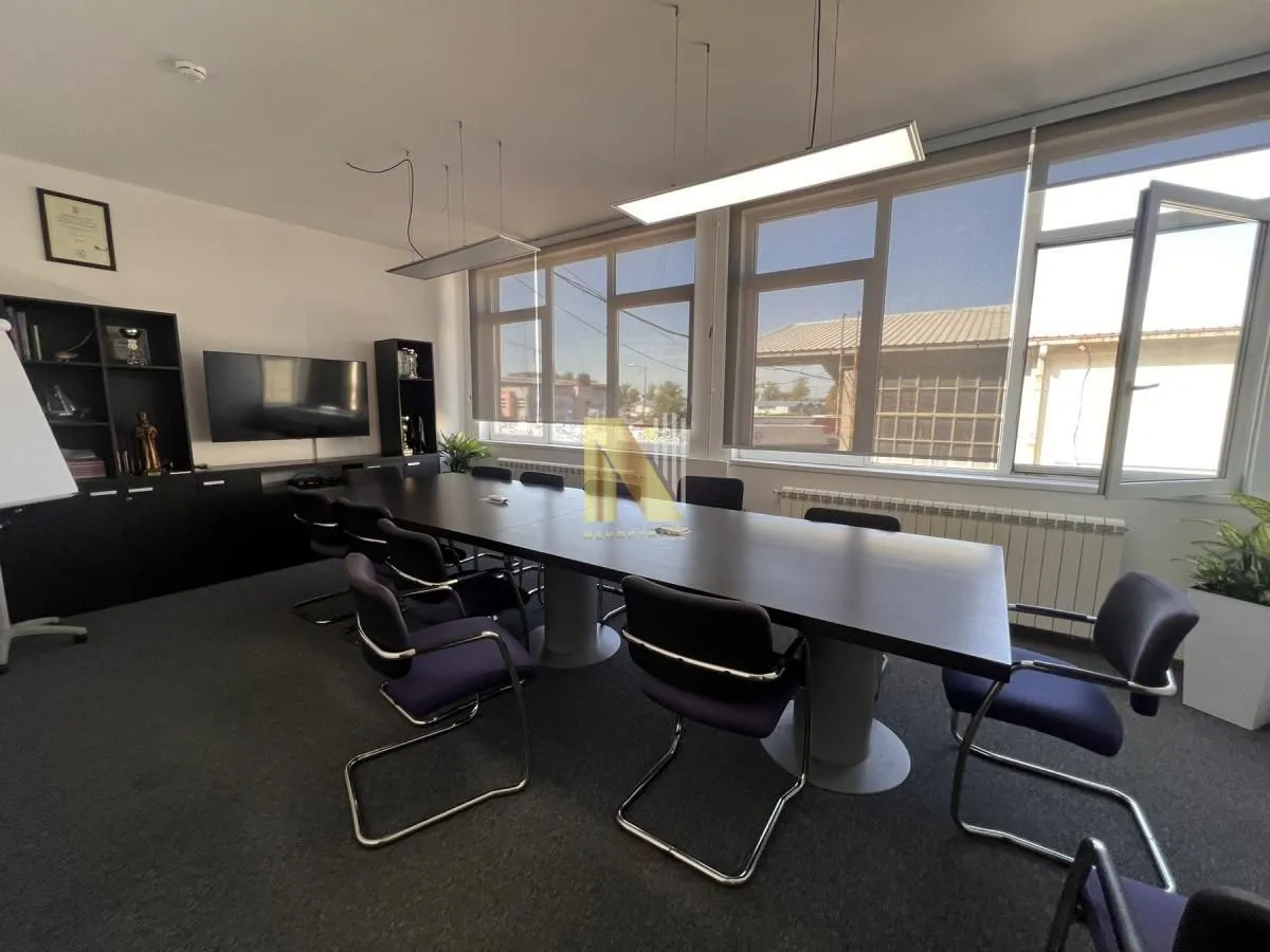 Rent, office space, 200m², Novi Sad, Srbija
