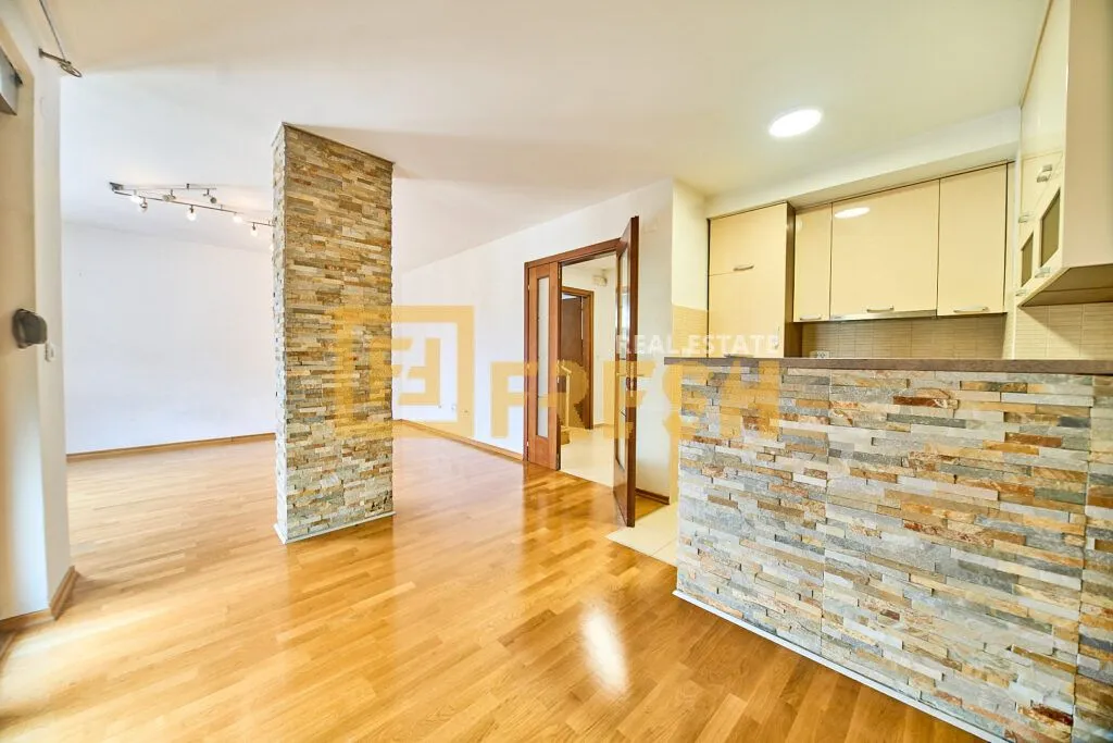 Prodaja, dvosoban stan, 122m², Tološi, Podgorica