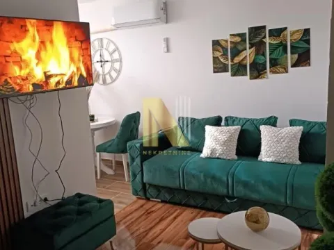 Prodaja, jednosoban stan, 23m², Salajka, Novi Sad Sve Podlokacije