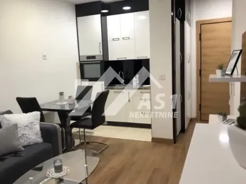 Izdavanje, dvosoban stan, 40m², Centar, Novi Sad - image 3