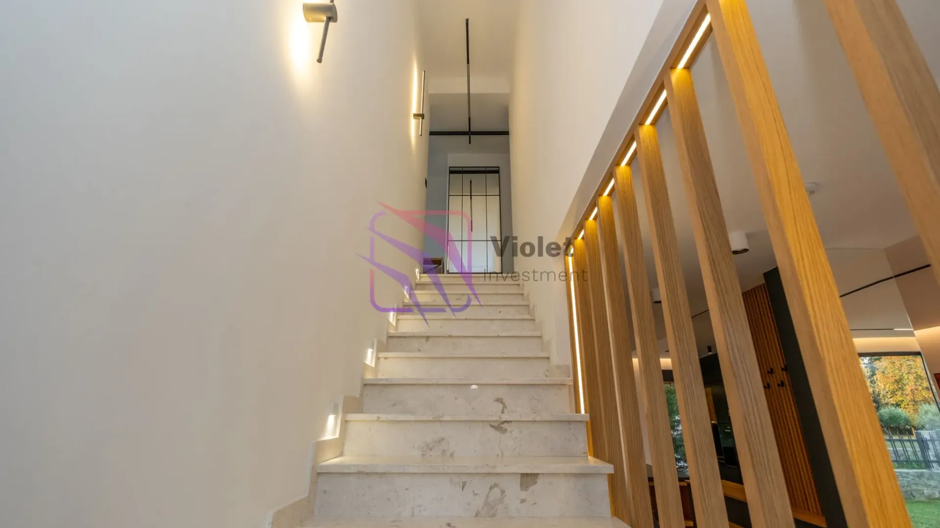 Izdavanje, kuća, 180m², Gornja Gorica, Podgorica