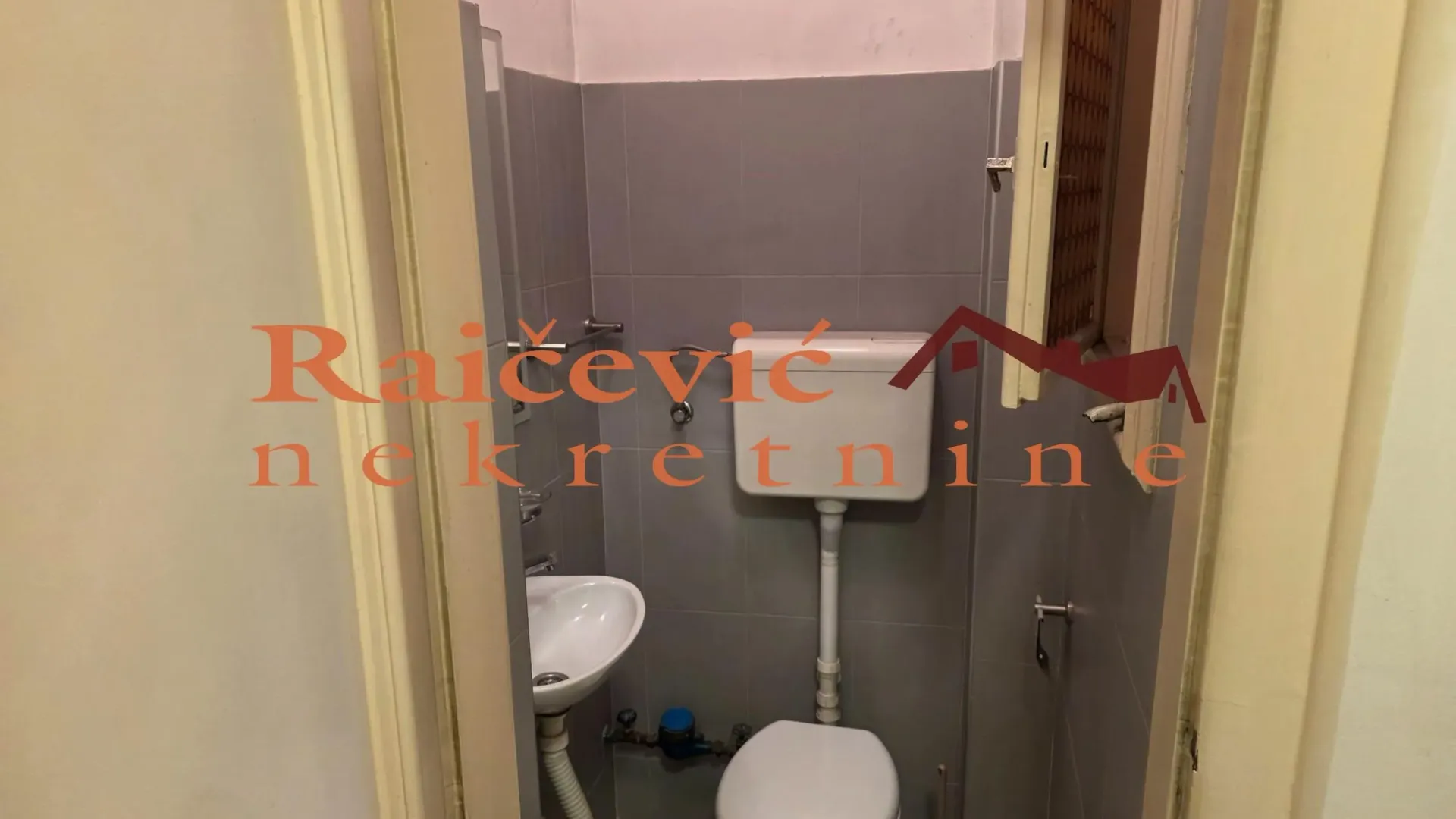 Prodaja, trosoban stan, 87m², Centar, Stara Pazova