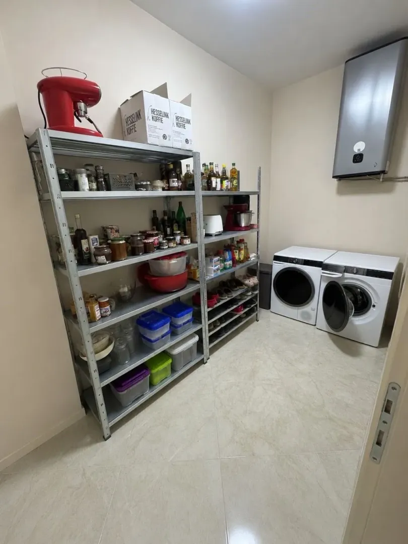 Prodaja, kuća, 195m², Šušanj, Bar