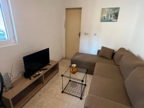 Izdavanje, garsonjera, 25m², Bar, Crna Gora - image 5