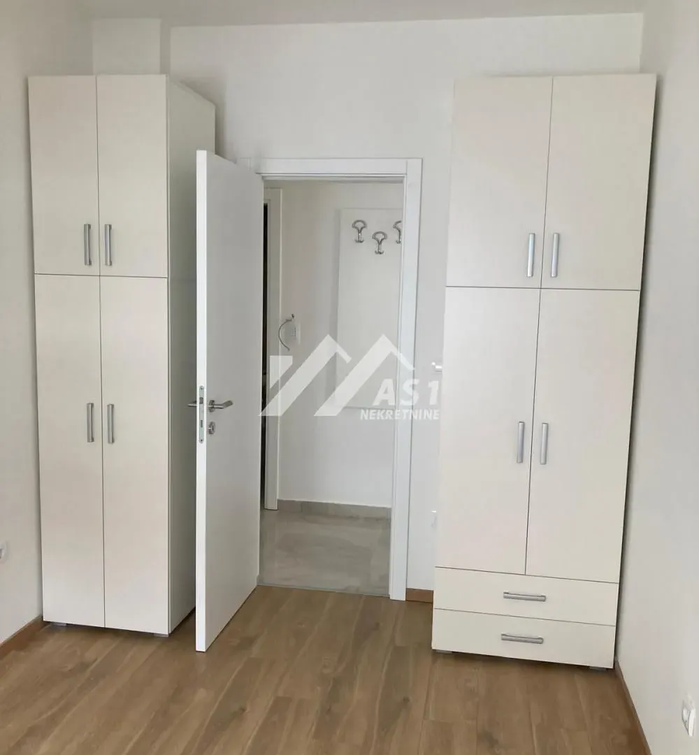 Rent, three bedroom apartment, 65m², Adamovićevo Naselje, Novi Sad Sve Podlokacije