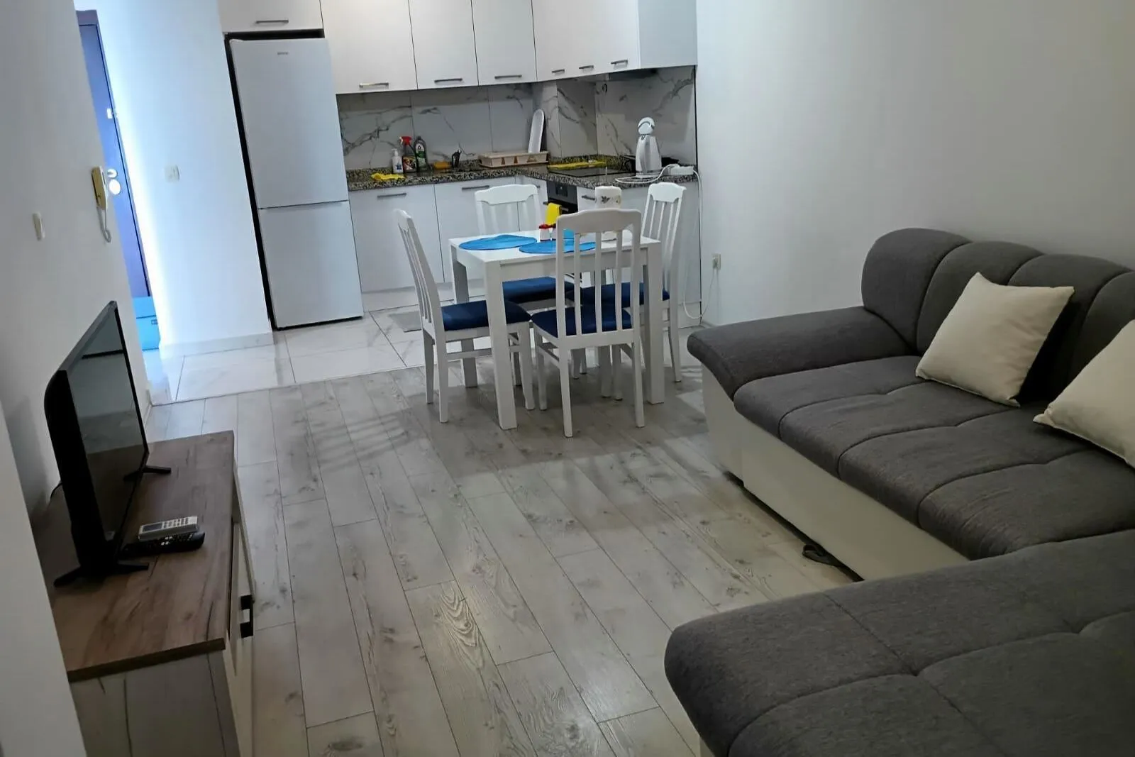 Izdavanje, stan, 45m², Budva, Crna Gora
