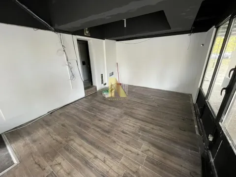 Izdavanje, poslovni prostor, 23m², Bulevar Oslobodjenja, Novi Sad Sve Podlokacije - image 3