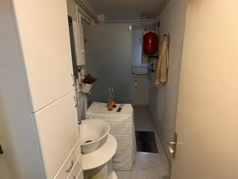 Prodaja, kuća, 274m², Tavrića obori, Jagodina - image 26