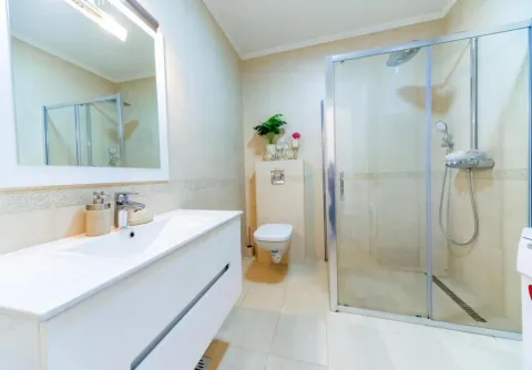 Rent, three bedroom apartment, 127m², Petrovac, Budva - image 11