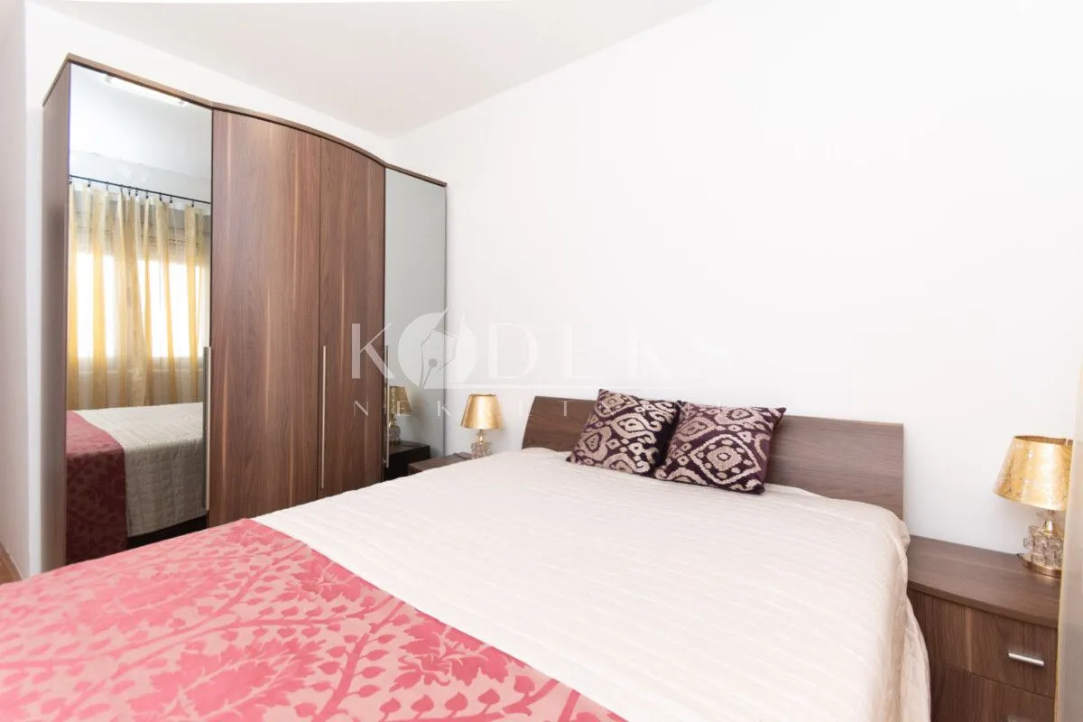 Rent, two bedroom apartment, 59m², 1 maj, Podgorica