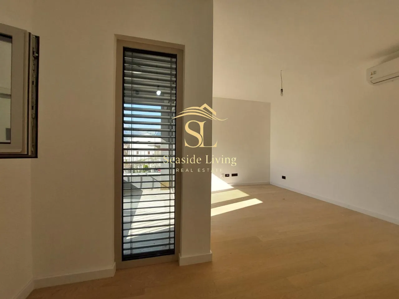 Prodaja, dvosoban stan, 55m², Dobrota, Kotor