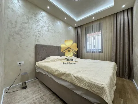 Izdavanje, dvosoban stan, 85m², Stara Varoš, Podgorica - image 2