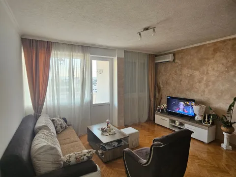 Prodaja, jednosoban stan, 48m², Pejton, Podgorica - image 2