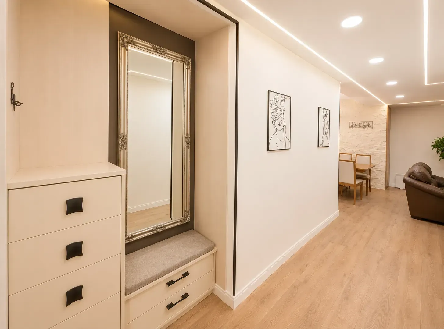 Prodaja, trosoban stan, 107m², Bečići, Budva