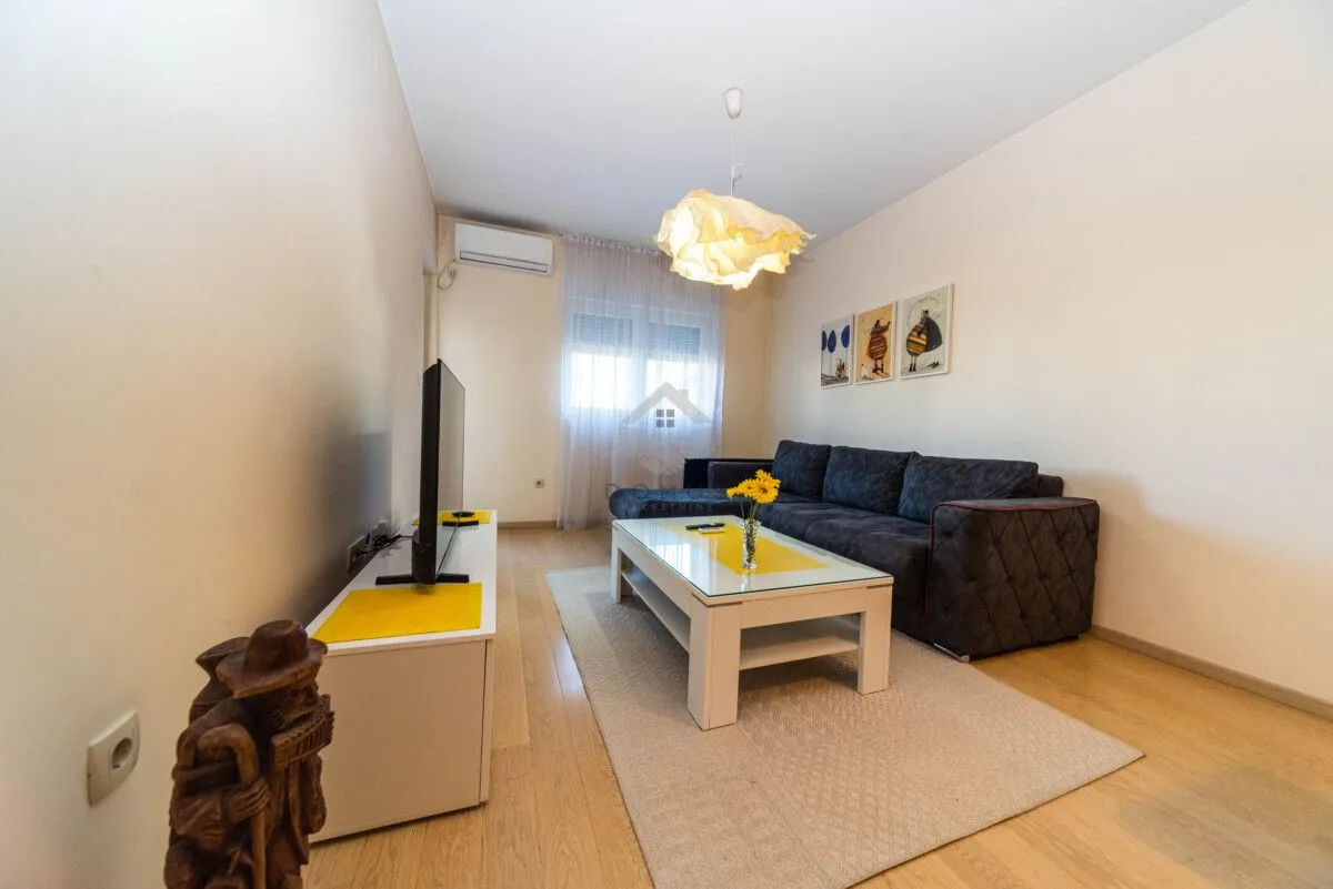 Izdavanje, jednosoban stan, 49m², City Kvart, Podgorica