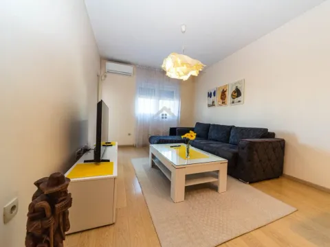 Izdavanje, jednosoban stan, 49m², City Kvart, Podgorica - image 3