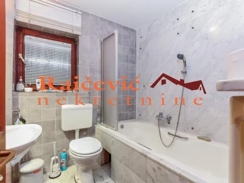 Prodaja, kuća, 360m², Grocka, Beograd - image 7