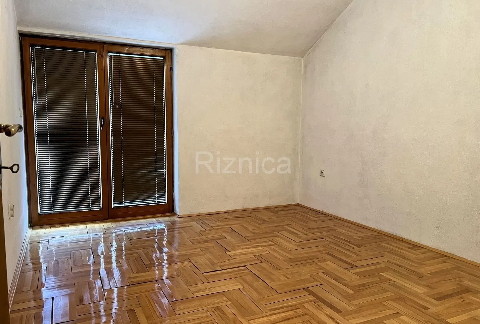 Sale, house, 306m², Niš, Srbija