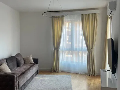 Sale, one bedroom apartment, 44m², Bečići, Budva - image 2