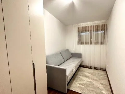 Izdavanje, četvorosoban stan, 127m², Master Kvart, Podgorica - image 12