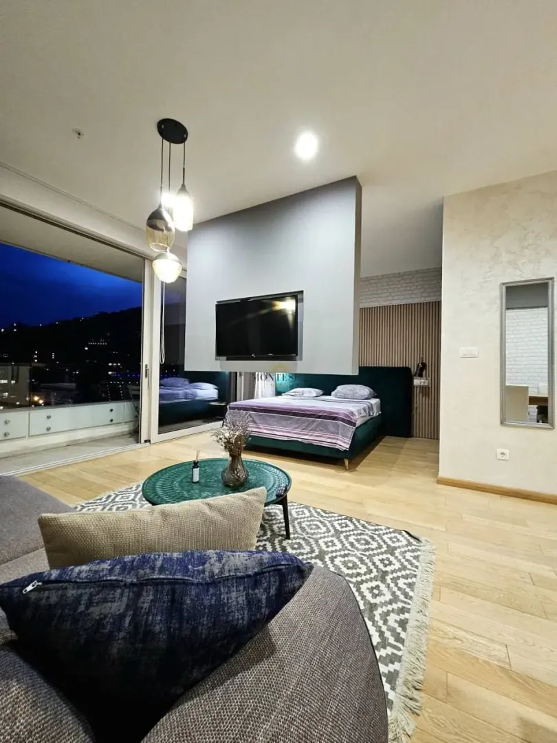 Rent, studio apartment, 49m², Centar, Budva