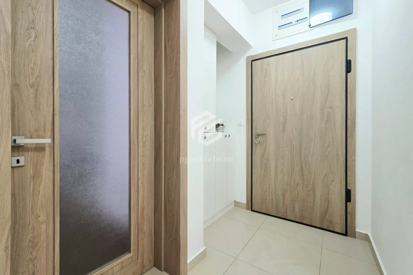 Rent, two bedroom apartment, 69m², City Kvart, Podgorica