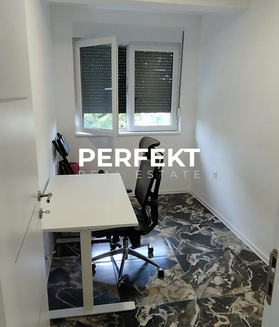 Prodaja, dvosoban stan, 65m², Pančevo, Srbija