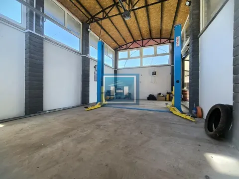 Rent, parking/garage, 35m², Ćuprija, Srbija - image 2