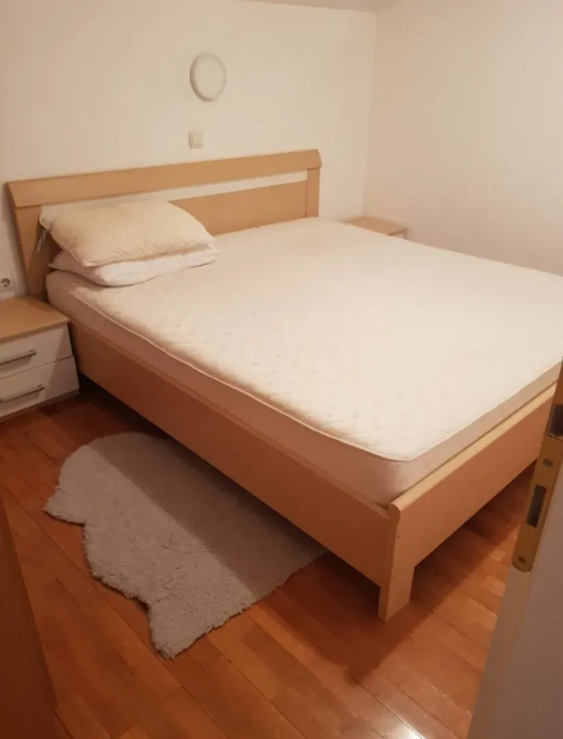 Izdavanje, trosoban stan, 92m², Slovenska Plaža, Budva