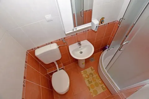Izdavanje, kuća, 120m², Kumbor, Herceg Novi - image 8