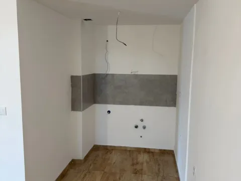 Sale, one bedroom apartment, 44m², Zabjelo, Podgorica - image 11