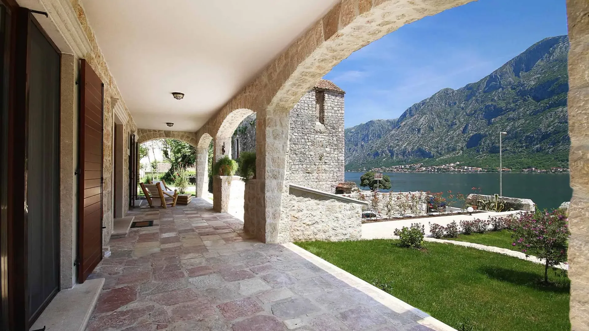 Sale, house, 497m², Prčanj, Kotor