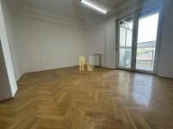 Izdavanje, poslovni prostor, 216m², Centar, Novi Sad - image 13