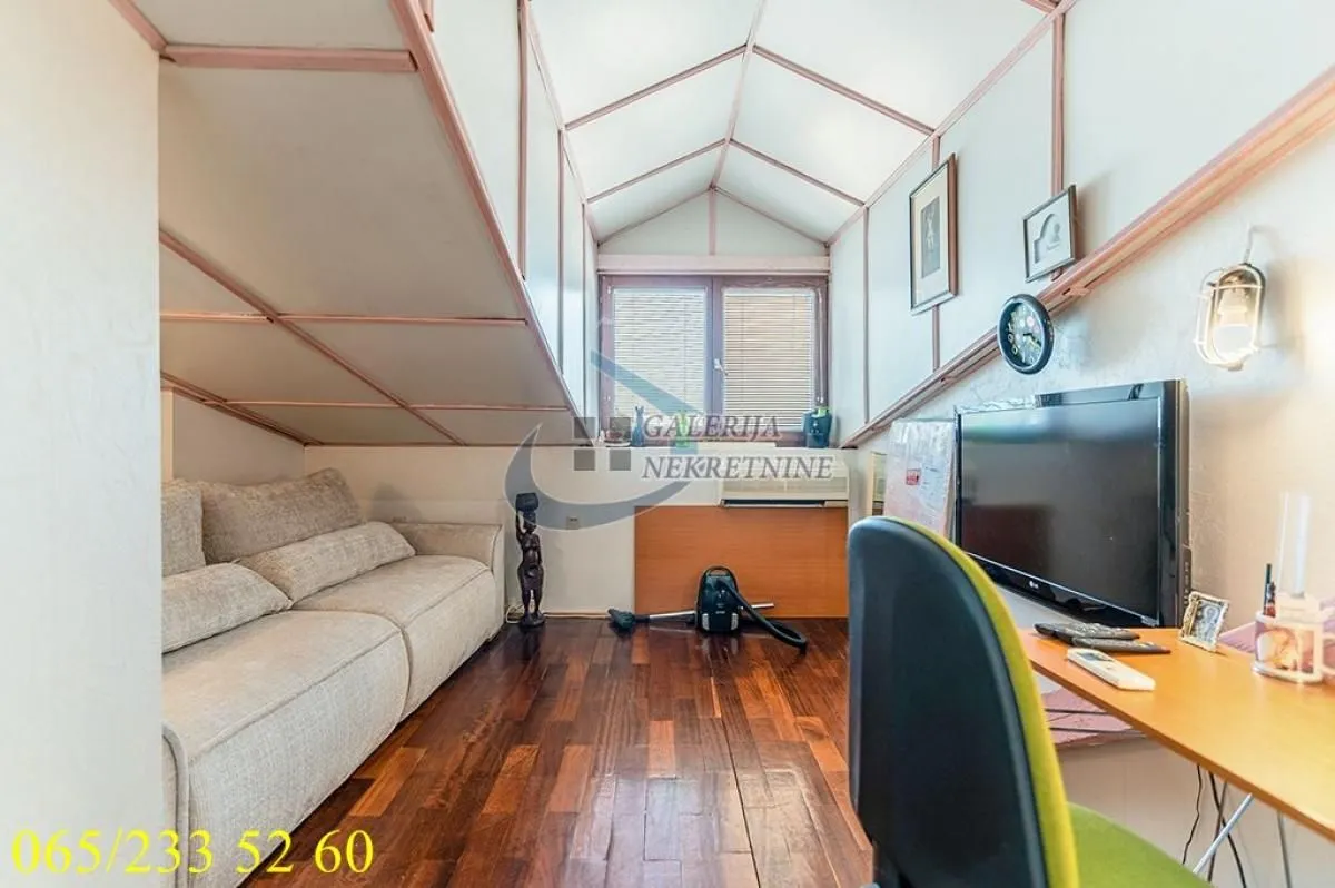 Sale, three bedroom apartment, 110m², Stari Grad, Beograd