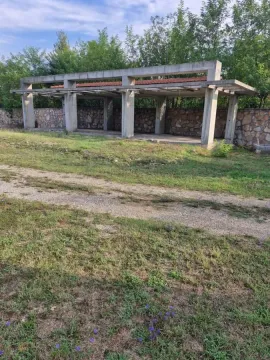 Zemljište in Spuž