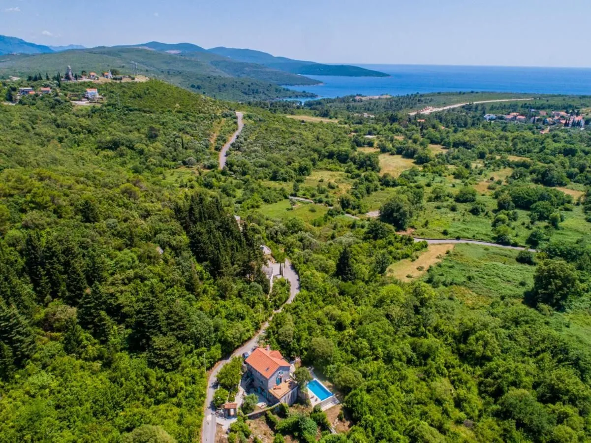 Prodaja, kuća, 150m², Milovići, Tivat