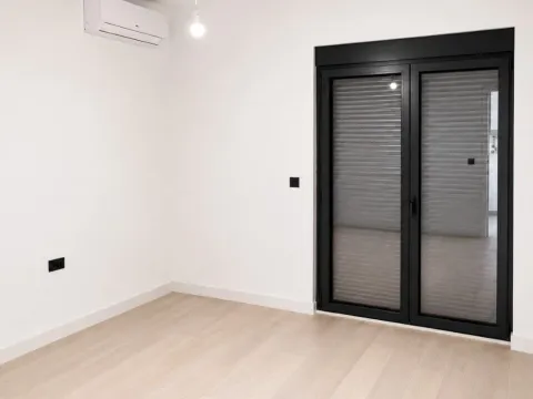 Prodaja, dvosoban stan, 118m², Preko Morače, Podgorica - image 5