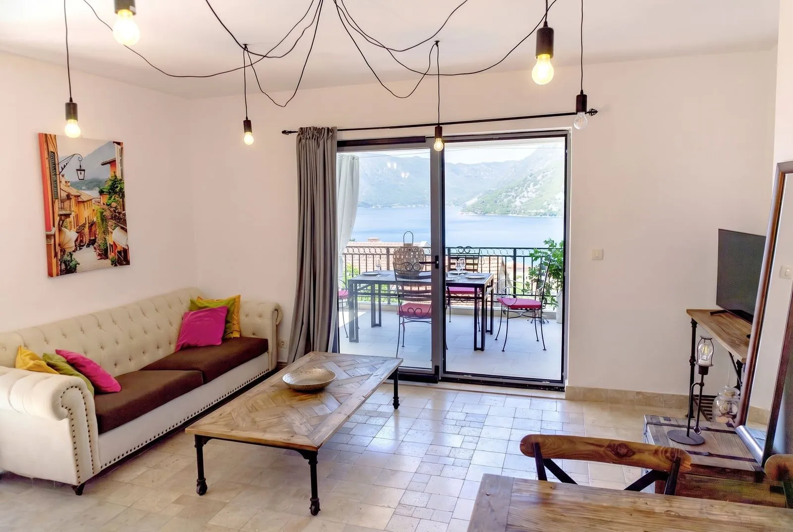 Prodaja, trosoban stan, 82m², Risan, Kotor