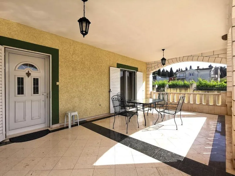 Sale, house, 489m², Zagorič, Podgorica
